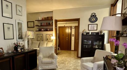 Apartment 6 rooms of 100 m² in Roma (00197)