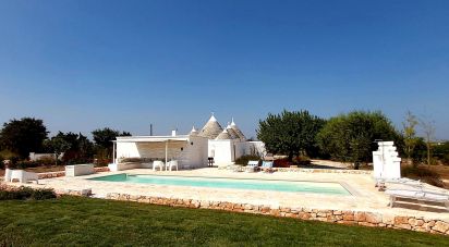 Trullo 10 locali di 220 m² in Ostuni (72017)