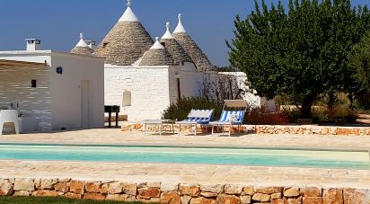 Trullo 10 locali di 220 m² in Ostuni (72017)