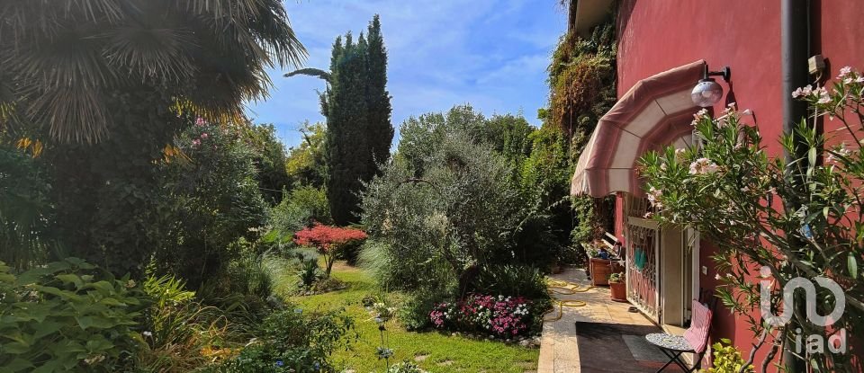 Villa 10 locali di 210 m² in Bardolino (37011)