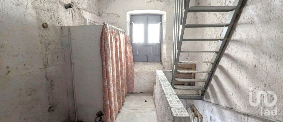 Varie superfici 0 locali di 62 m² a Pratola Peligna (67035)