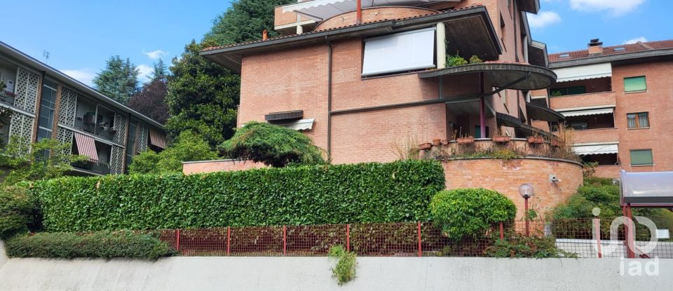 Appartamento 5 locali di 131 m² a Torino (10132)