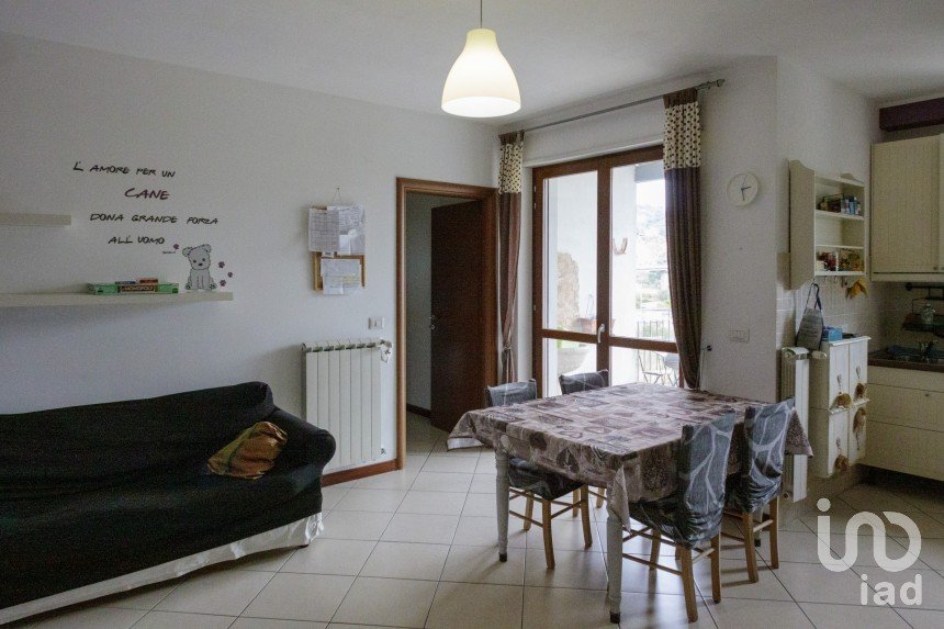 Apartment 6 rooms of 76 m² in Chieti (66100)