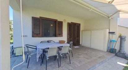 Villa Bifamiliare 4 locali di 54 m² a Campofelice di Roccella (90010)