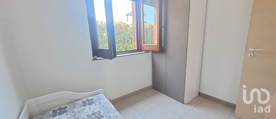 Villa Bifamiliare 4 locali di 54 m² a Campofelice di Roccella (90010)