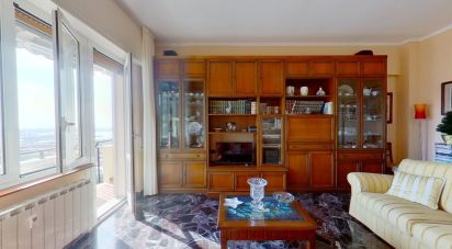 Three-room apartment of 100 m² in Genova (16155)