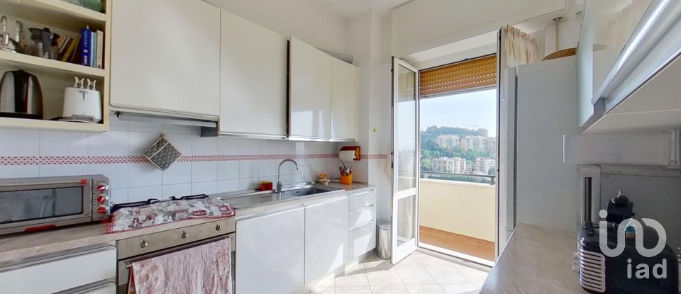 Three-room apartment of 100 m² in Genova (16155)