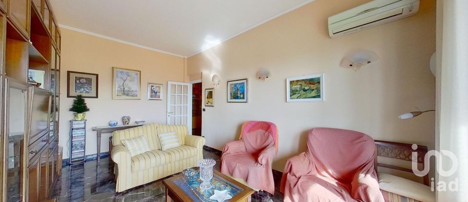 Three-room apartment of 100 m² in Genova (16155)