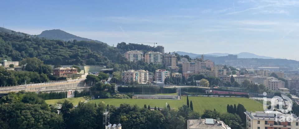 Three-room apartment of 100 m² in Genova (16155)