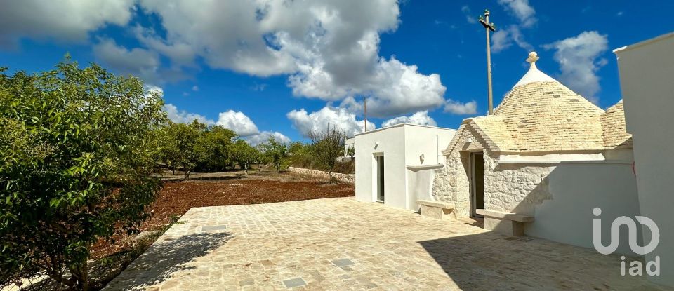 Equestrian facility 6 rooms of 92 m² in Martina Franca (74015)