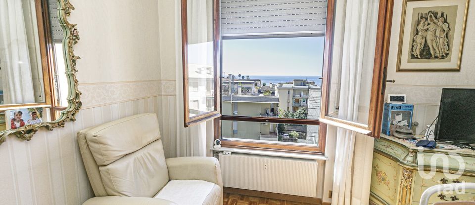 Appartamento 7 locali di 130 m² a Genova (16166)