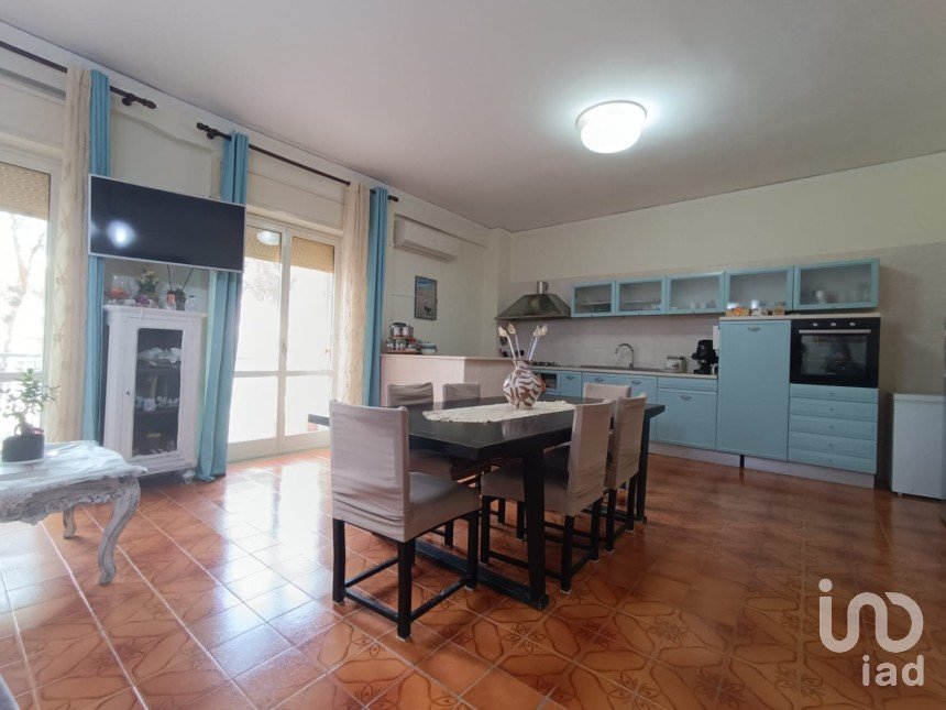 Four-room apartment of 115 m² in Marano di Napoli (80016)