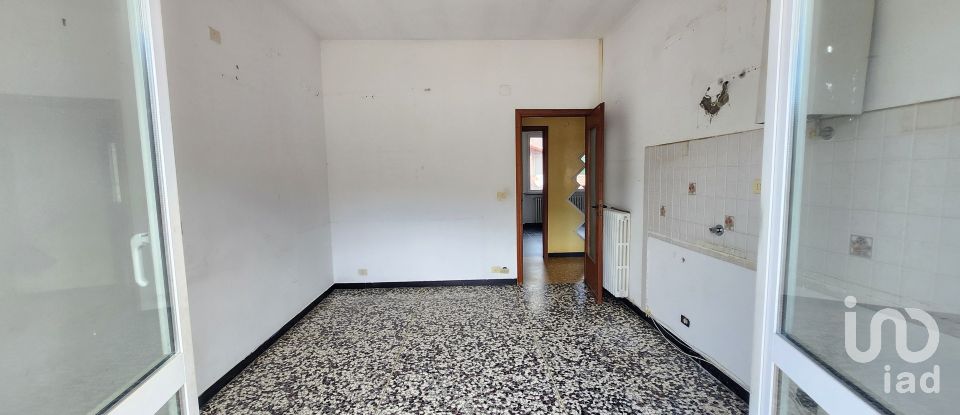 Appartamento 5 locali di 100 m² a Vado Ligure (17047)