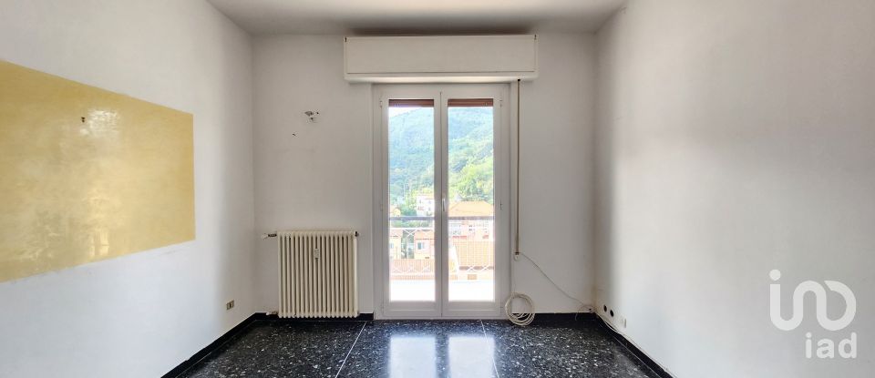 Appartamento 5 locali di 100 m² a Vado Ligure (17047)