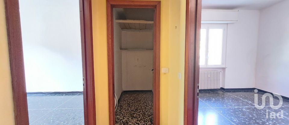 Appartamento 5 locali di 100 m² a Vado Ligure (17047)