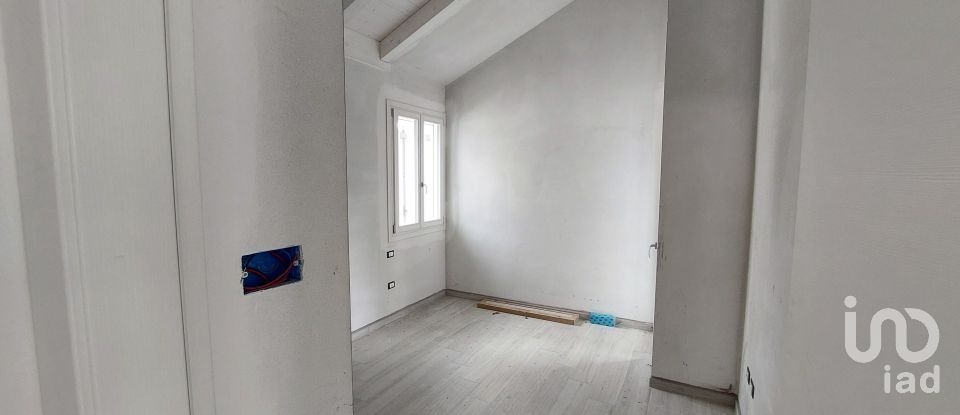 Villa 7 locali di 130 m² in Castelnovo ne' Monti (42035)