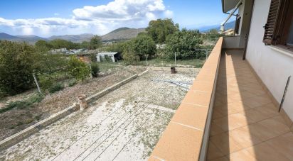 Farm 0 rooms of 240 m² in Sulmona (67039)