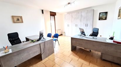 Workshop 5 rooms of 105 m² in Porto Viro (45014)