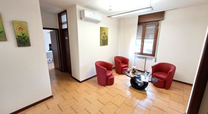 Ufficio 5 locali di 105 m² a Porto Viro (45014)