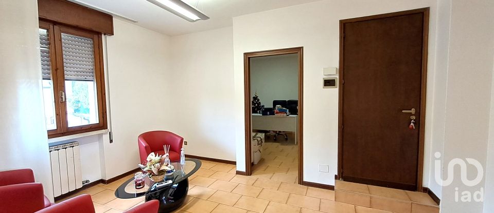 Workshop 5 rooms of 105 m² in Porto Viro (45014)