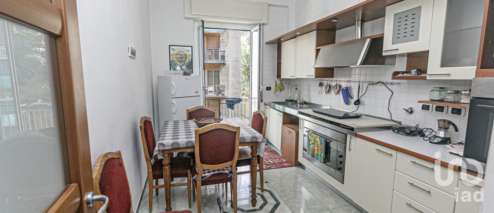 Appartamento 7 locali di 139 m² a Genova (16144)