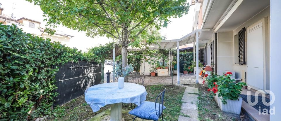 Two-room apartment of 97 m² in Rimini (47923)