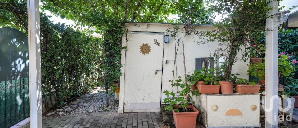 Bilocale di 97 m² a Rimini (47923)