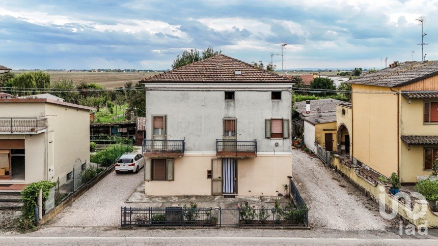 Casa 5 locali di 199 m² in Bondeno (44041)