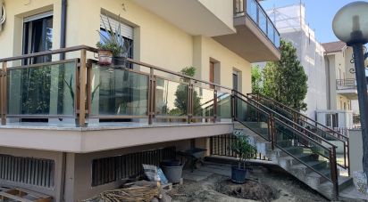 Casa 11 locali di 250 m² in Città Sant'Angelo (65013)