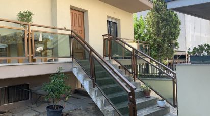 Casa 11 locali di 250 m² in Città Sant'Angelo (65013)