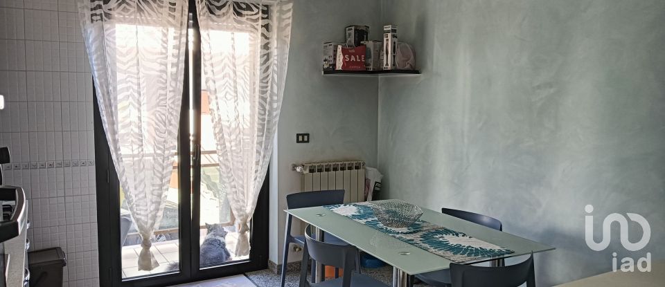 Casa 11 locali di 250 m² in Città Sant'Angelo (65013)