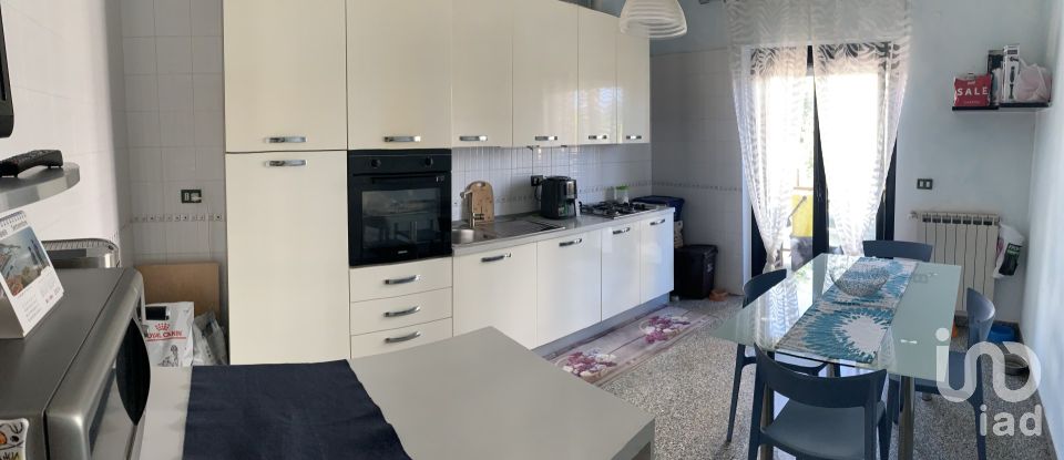 Casa 11 locali di 250 m² in Città Sant'Angelo (65013)