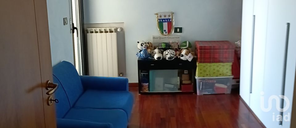 Casa 11 locali di 250 m² in Città Sant'Angelo (65013)