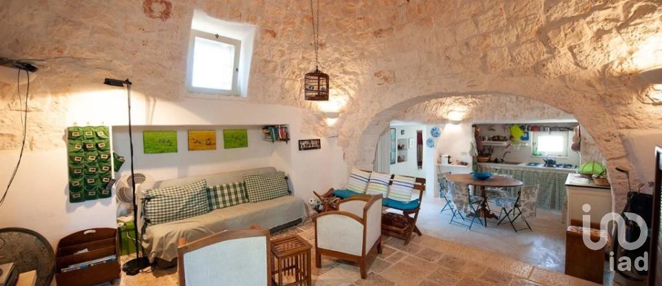 Trullo 6 locali di 100 m² in Cisternino (72014)