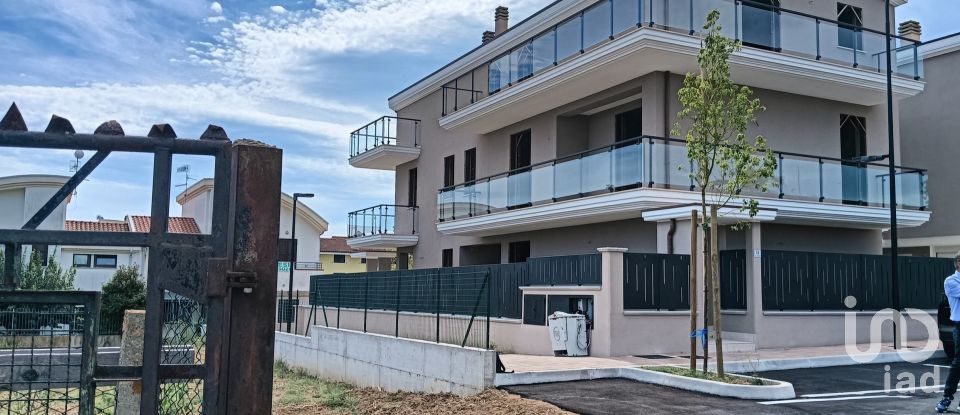 Villa Bifamiliare 10 locali di 160 m² in Città Sant'Angelo (65013)