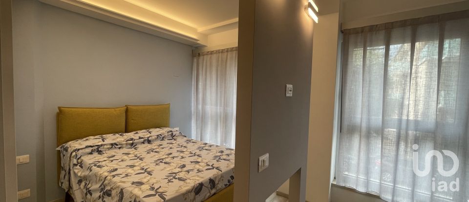 Hotel 1 room of 40 m² in Civitanova Marche (62012)