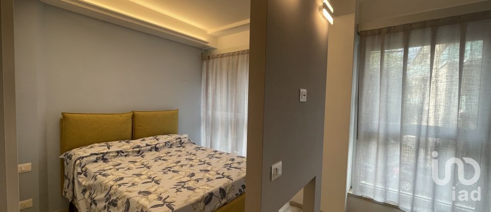 Hotel 1 room of 40 m² in Civitanova Marche (62012)