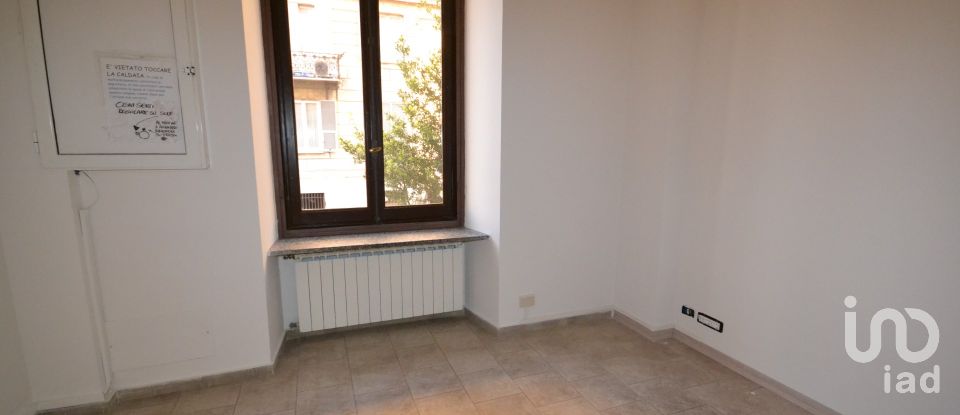 Workshop of 95 m² in Genova (16129)