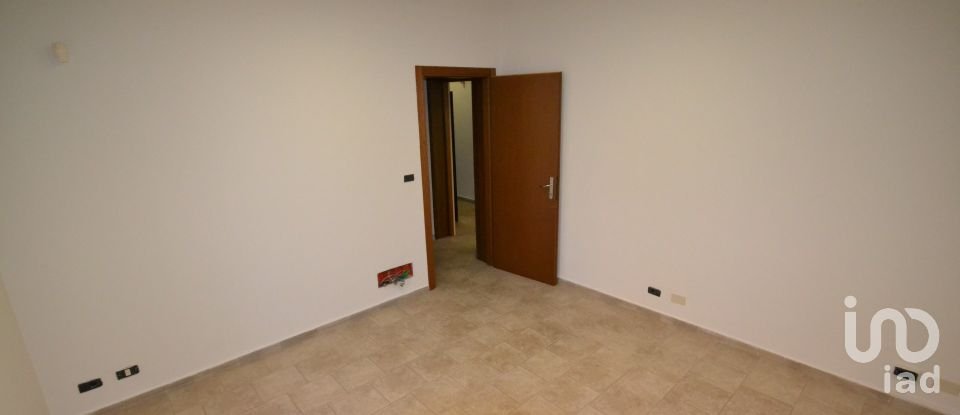 Ufficio di 95 m² in Genova (16129)