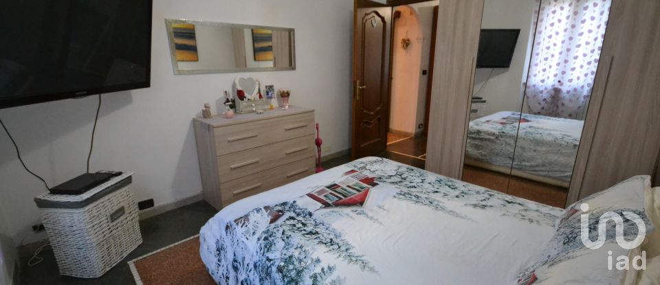 Four-room apartment of 75 m² in Genova (16159)