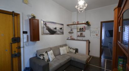 Four-room apartment of 75 m² in Genova (16159)