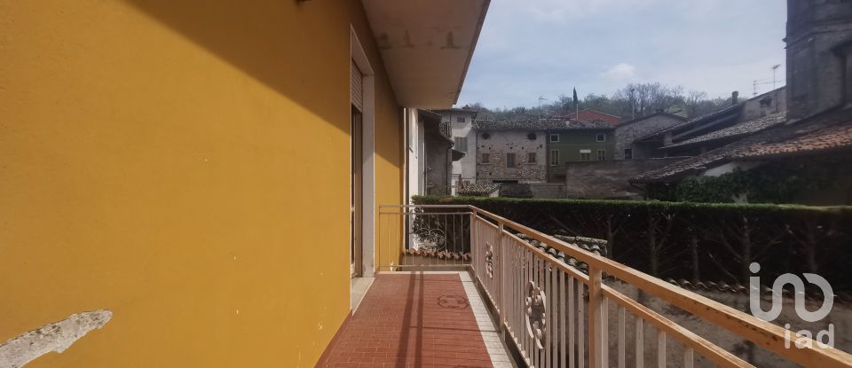 Casa 6 locali di 190 m² in Lonato del Garda (25017)