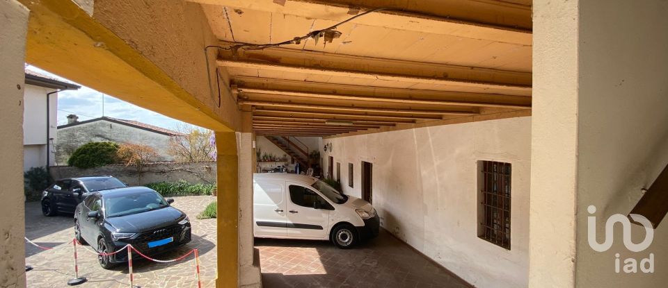 Casa 6 locali di 190 m² in Lonato del Garda (25017)