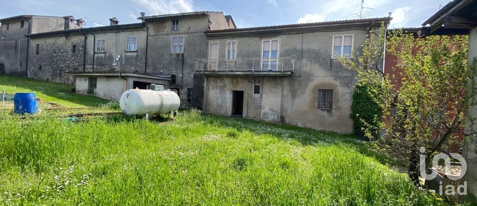 Casa 6 locali di 190 m² in Lonato del Garda (25017)