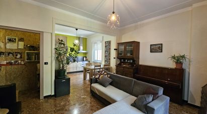 Four-room apartment of 126 m² in Genova (16135)