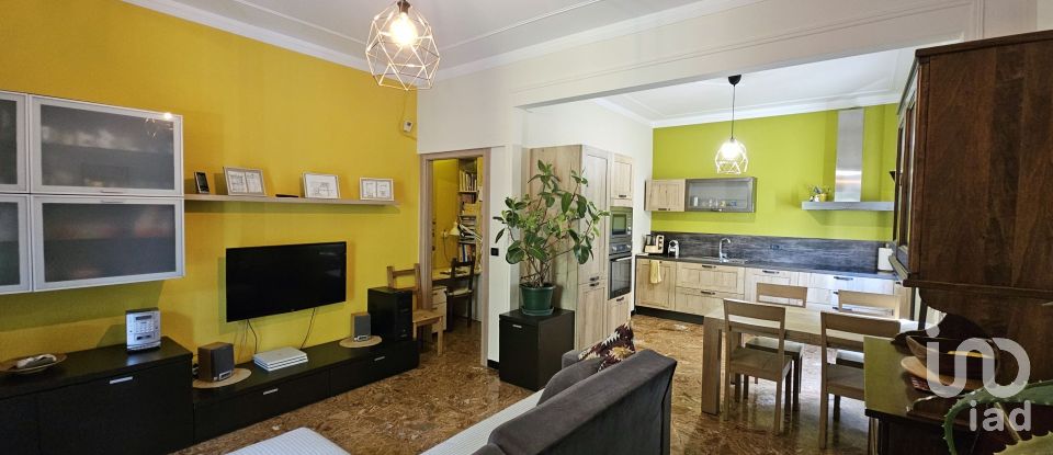 Four-room apartment of 126 m² in Genova (16135)