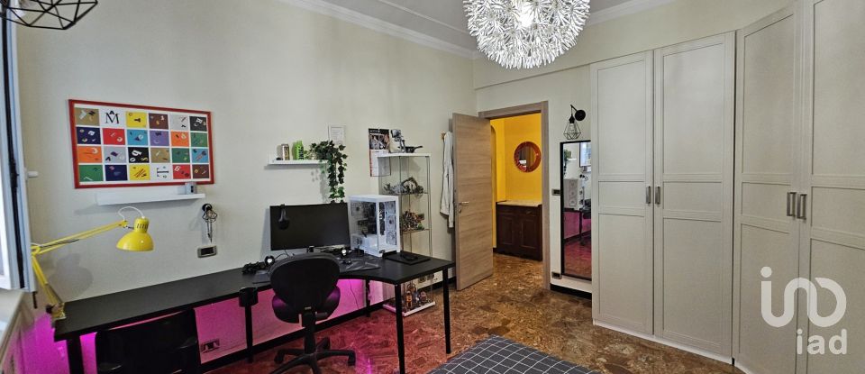 Four-room apartment of 126 m² in Genova (16135)