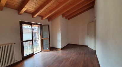 Costruzione di 94 m² in Palazzago (24030)