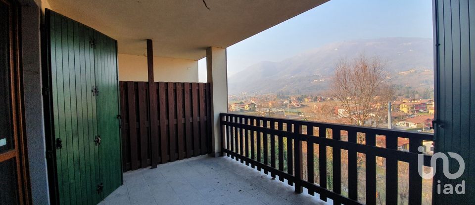 Three-room apartment of 85 m² in Palazzago (24030)