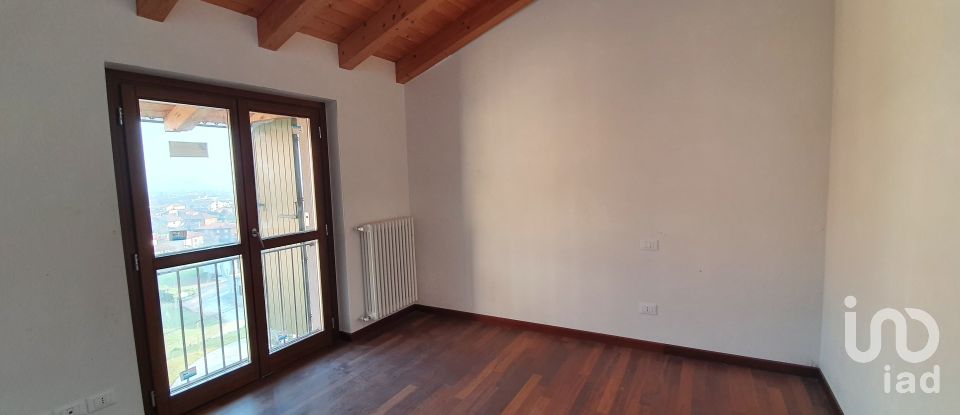 Three-room apartment of 85 m² in Palazzago (24030)